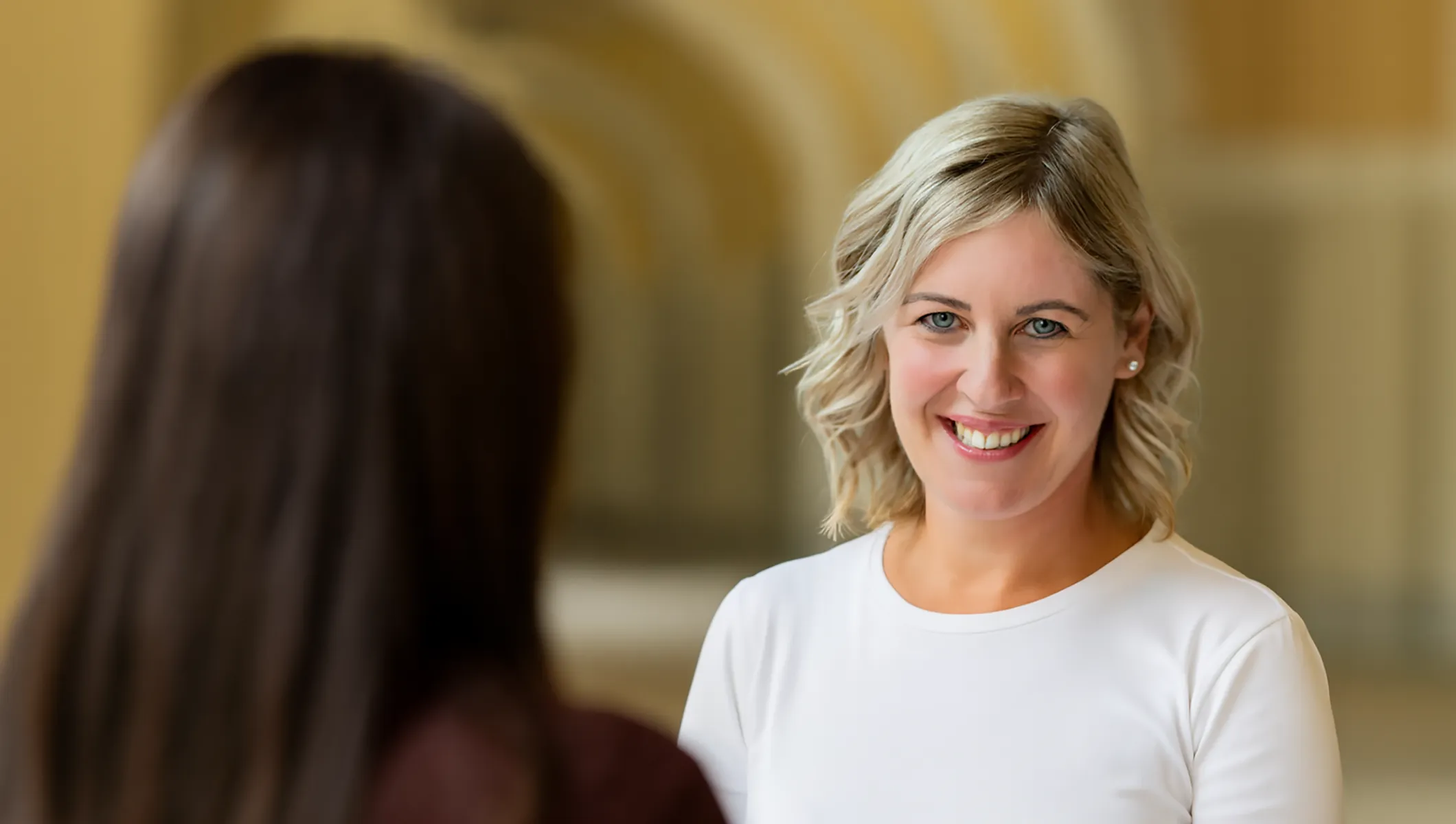 Nancy Lückert im Gespräch über ihren beruflichen Werdegang bei Herzwohl